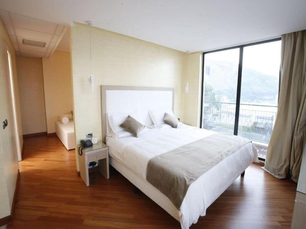 פלרמו Hotel Villa Esperia מראה חיצוני תמונה