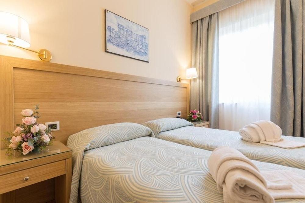 פלרמו Hotel Villa Esperia מראה חיצוני תמונה