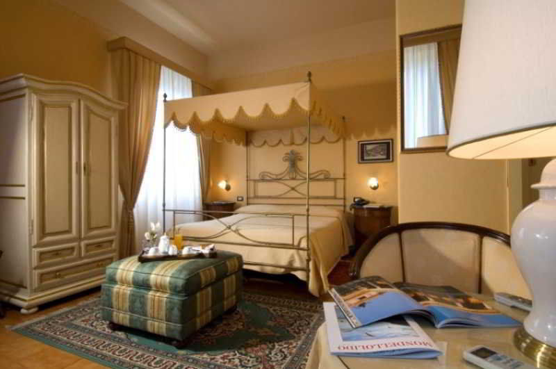 פלרמו Hotel Villa Esperia מראה חיצוני תמונה